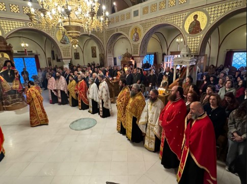 Η ΣΑΝΤΟΡΙΝΗ ΓΙΟΡΤΑΣΕ ΤΗ ΜΝΗΜΗ ΤΗΣ ΠΟΛΙΟΥΧΟΥ ΤΗΣ ΑΓΙΑΣ ΕΙΡΗΝΗΣ
