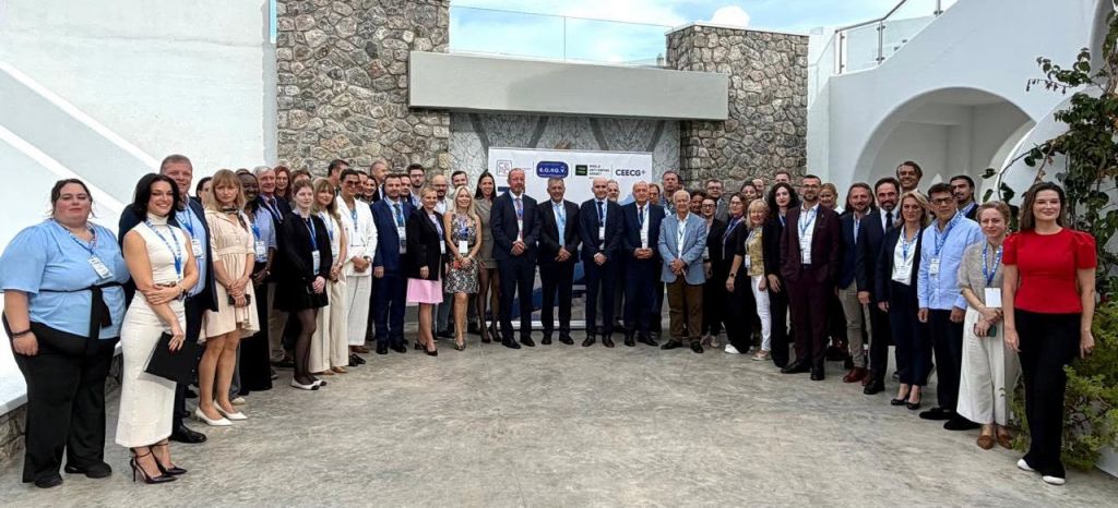 Στο επίκεντρο της Ευρώπης η Σαντορίνη για τον καθαρό αθλητισμό – Ξεκίνησαν οι εργασίες της 3ης Συνόδου Κορυφής Αντιντόπινγκ