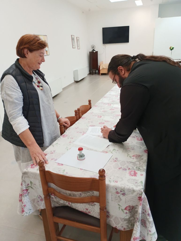 Συνεργασία του Πτωχοκομείου Θήρας με τον Ελληνικό Ερυθρό Σταυρό για την ενίσχυση της εθελοντικής κοινωνικής φροντίδας