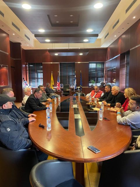 Στη Σύρο ο Μάρκος Καφούρος: Κύκλος επαφών με Τοπικούς Φορείς