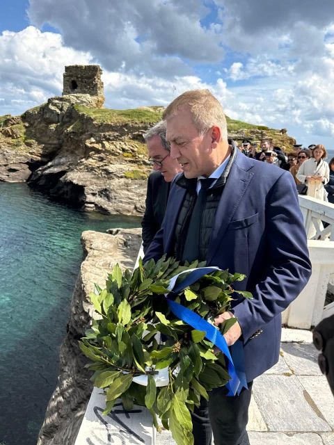 Την Άνδρο για τη γιορτή της Παναγίας Θεοσκεπαστου επισκέφθηκε ο Γ. Βρουτσης