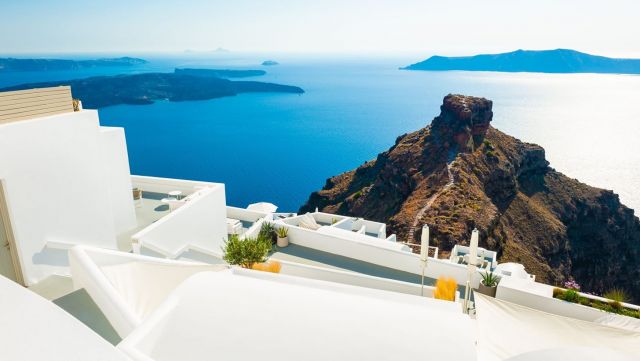 Ούτε αυτή η σεζόν πήγε καλά στη Μύκονο και τη Σαντορίνη