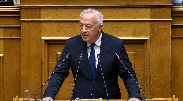 Κοινοβουλευτική παρέμβαση του Μ. Καφούρου για το νέο Χωροταξικό των ΑΠΕ σε Νάξο και Άνδρο