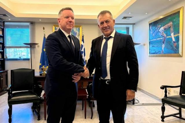 Συνάντηση του Γιάννη Βρούτση με τον Ούγγρο Υπουργό Εσωτερικών και Αθλητισμού